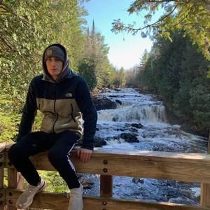 Meet your Posher, Christopher